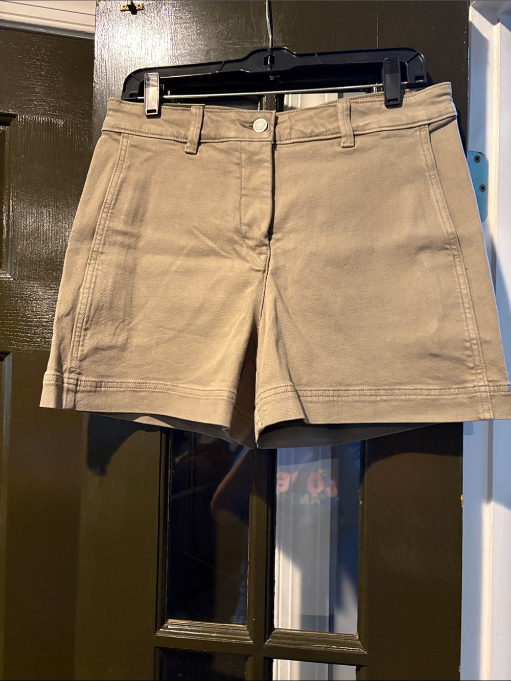 GAP Women's Tailored Olive Cotton 4” Shorts